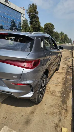 BYD E2 43 kWh 94 hp FWD 2025 Gray