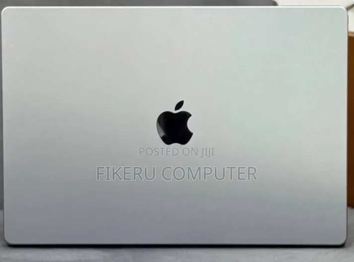 New Laptop Apple MacBook Pro 2021 M1 32GB Apple M1 Pro SSD 512GB
