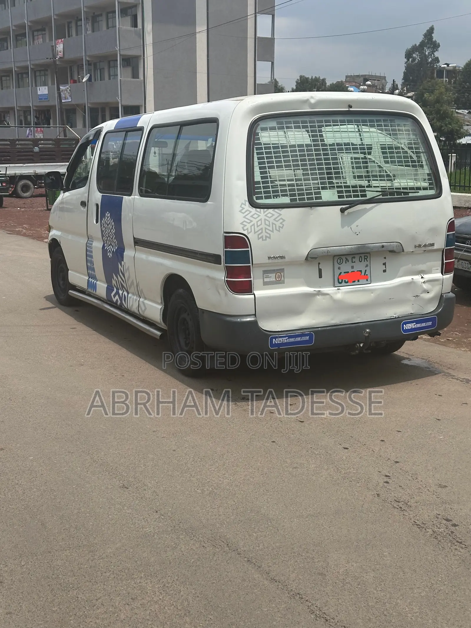 Toyota HiAce 2006 White