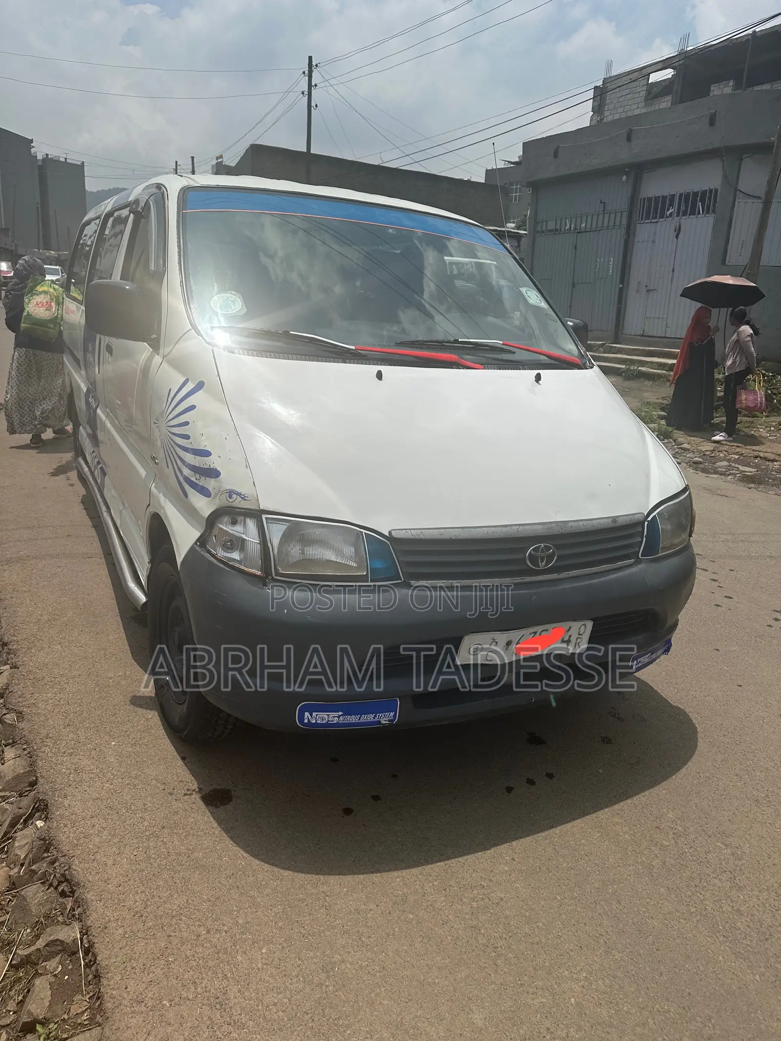 Toyota HiAce 2006 White