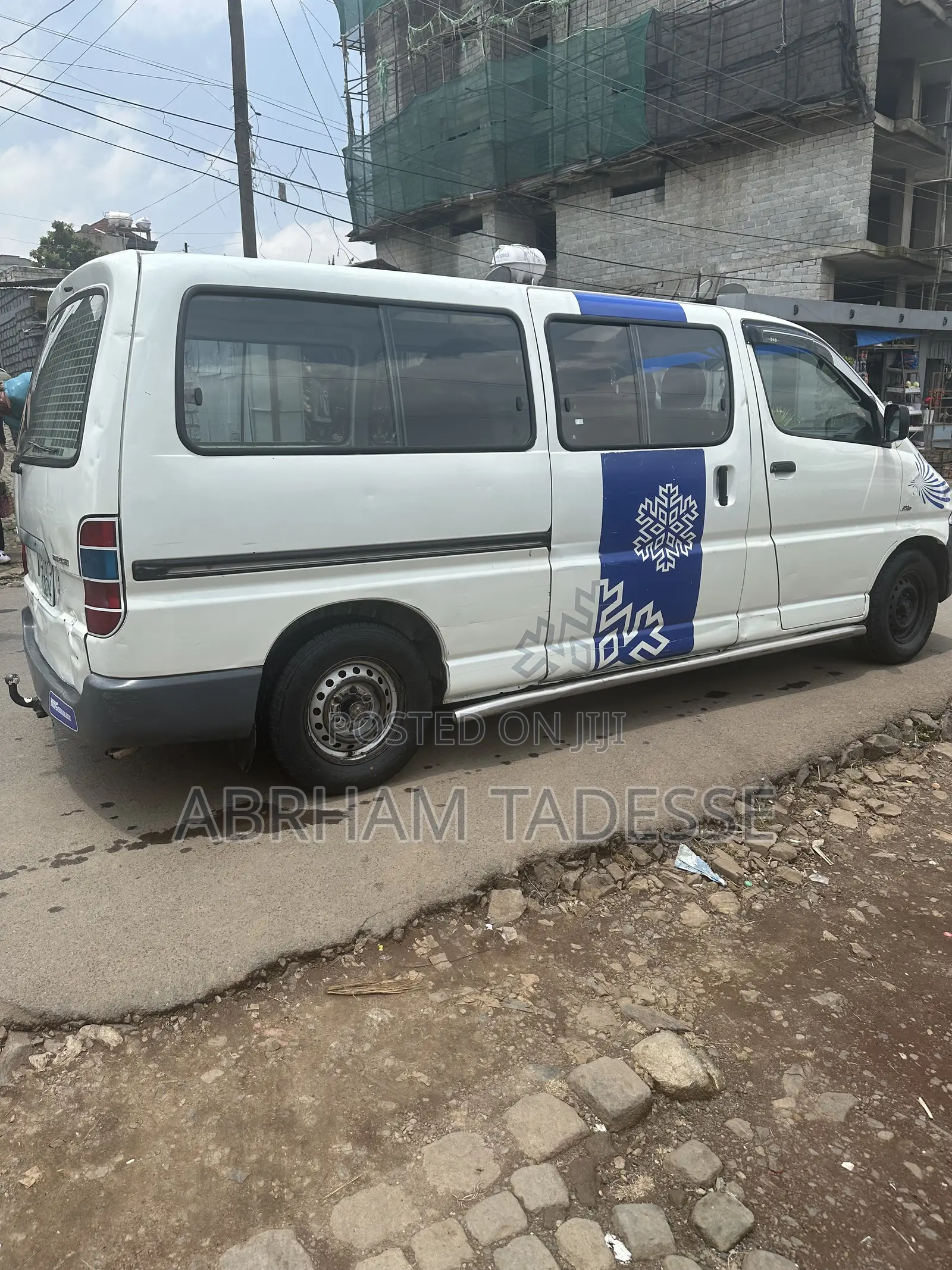 Toyota HiAce 2006 White