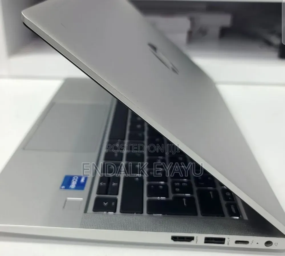 New Laptop HP 630 16GB Intel Core i5 SSD 512GB