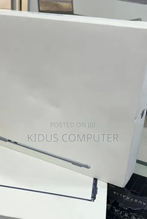 New Laptop Apple MacBook Air 2026 M5 16GB Apple M3 SSD 512GB