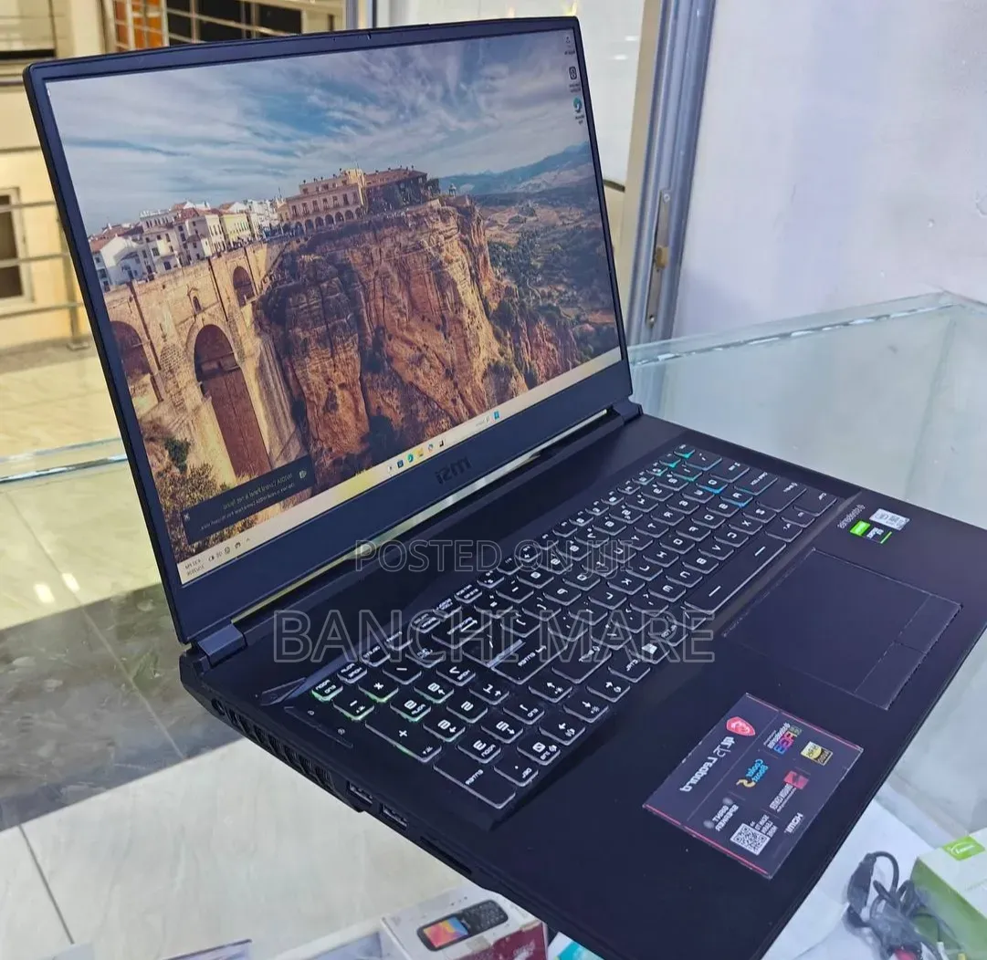 New Laptop MSI GP75 Leopard 16GB Intel Core i7 SSD 512GB