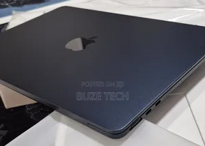 New Laptop Apple MacBook Air 2022 M2 8GB Apple M2 SSD 256GB