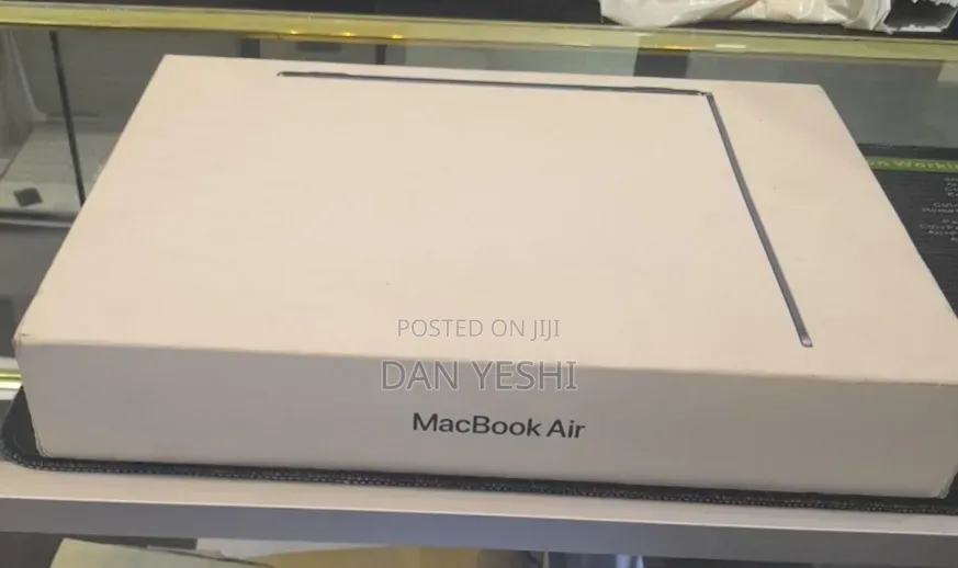 New Laptop Apple MacBook Air 16GB Apple M4 SSD 1T