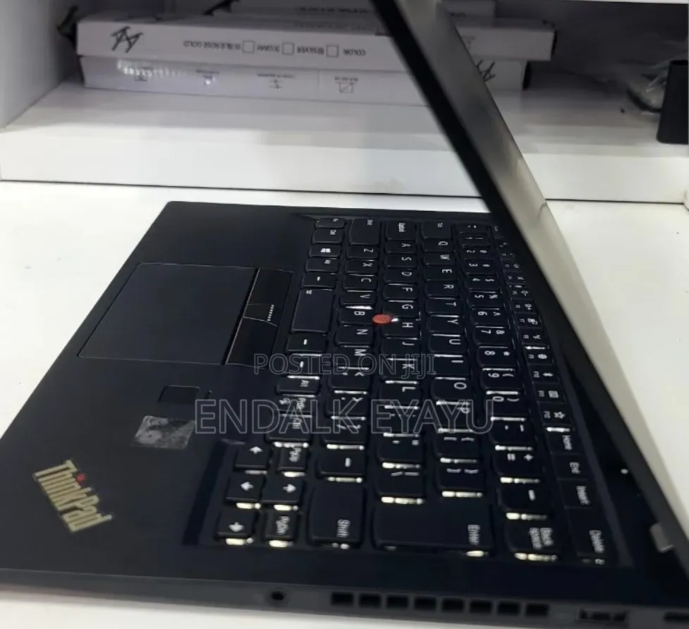 New Laptop Lenovo ThinkPad X1 Carbon 8GB Intel Core i5 SSD 512GB