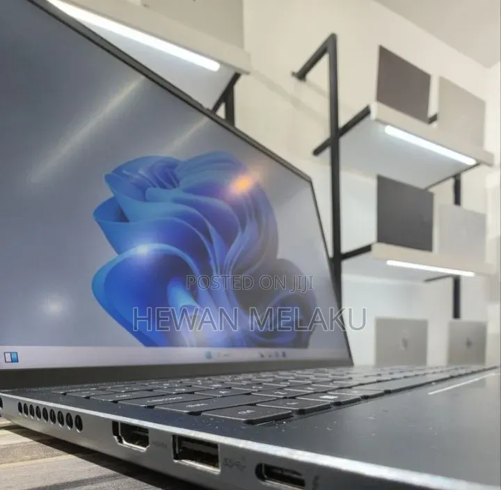 New Laptop Dell Inspiron 15 16GB Intel Core i7 SSD 512GB