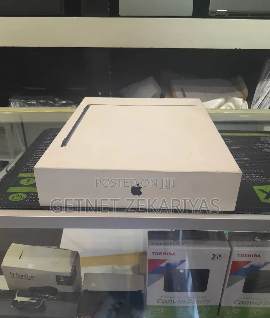 New Laptop Apple MacBook Air 16GB Apple M4 SSD 1T