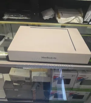 New Laptop Apple MacBook Air 16GB Apple M4 SSD 1T