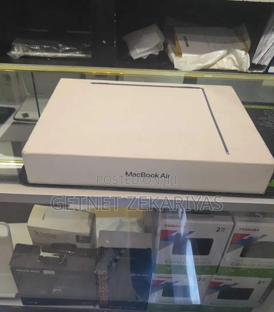 New Laptop Apple MacBook Air 16GB Apple M4 SSD 1T