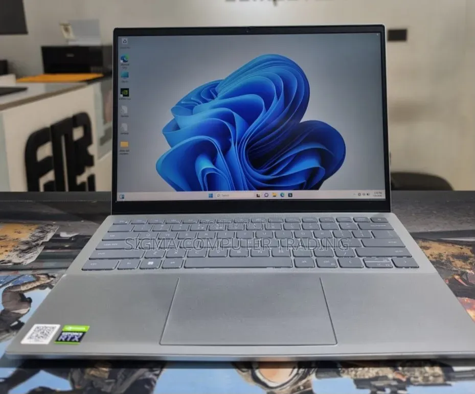 New Laptop Dell Inspiron 14 16GB Intel Core i7 SSD 512GB