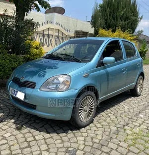 Toyota Vitz 2001