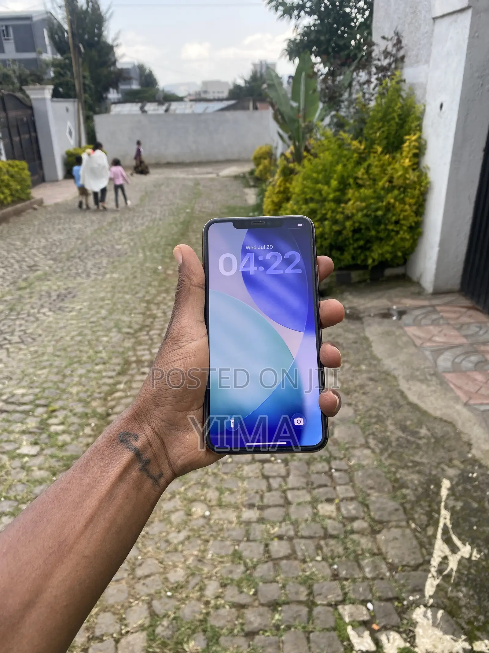 New Apple iPhone 11 Pro Max 256 GB Gold