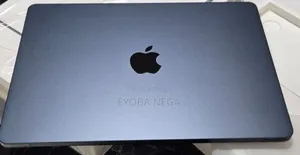 New Laptop Apple MacBook Air 2022 M2 8GB Apple M2 SSD 256GB