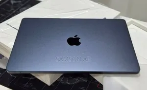 New Laptop Apple MacBook Air 2022 M2 8GB SSD 256GB