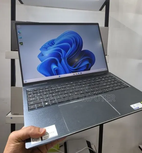 New Laptop Dell Inspiron 15 16GB Intel Core i7 SSD 512GB