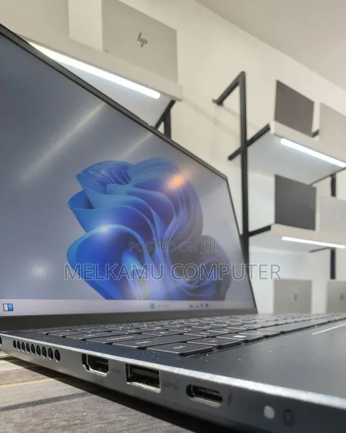 New Laptop Dell Inspiron 15 16GB Intel Core i7 SSD 512GB