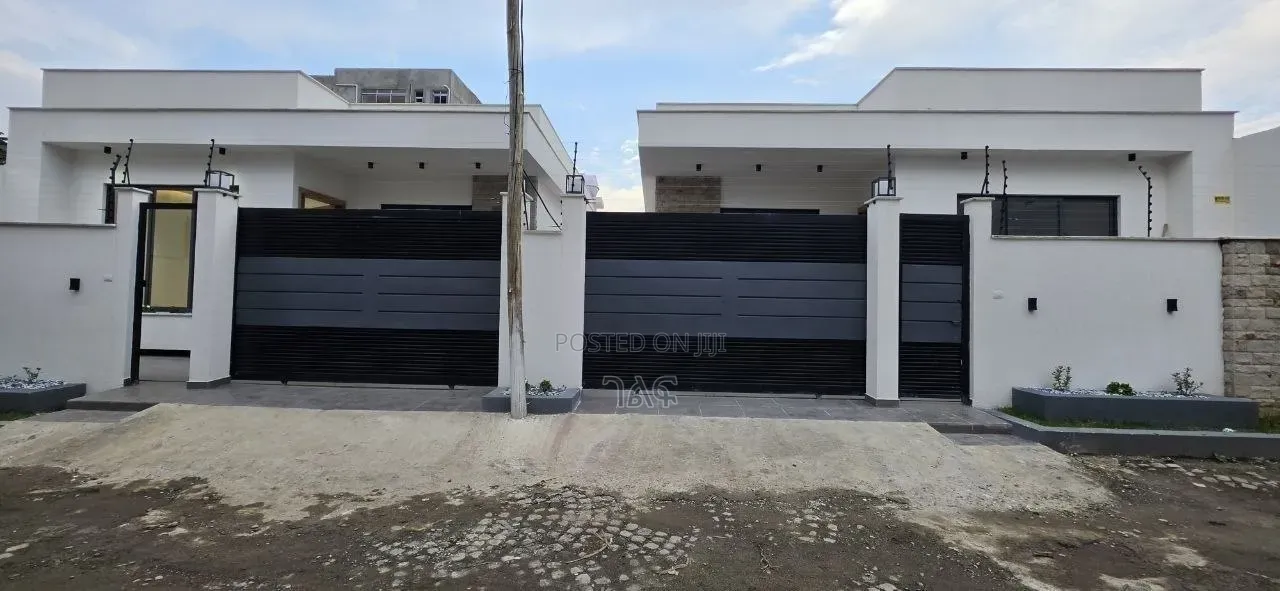 3bdrm Villa in በአስቸኳይ የሚሸጥ ዘመናዊ ቪላ, Bole for sale