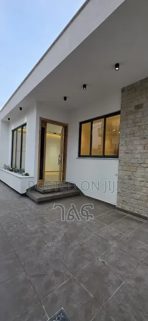 3bdrm Villa in በአስቸኳይ የሚሸጥ ዘመናዊ ቪላ, Bole for sale