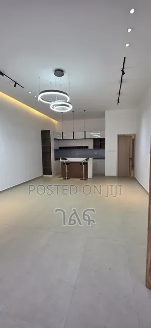3bdrm Villa in በአስቸኳይ የሚሸጥ ዘመናዊ ቪላ, Bole for sale