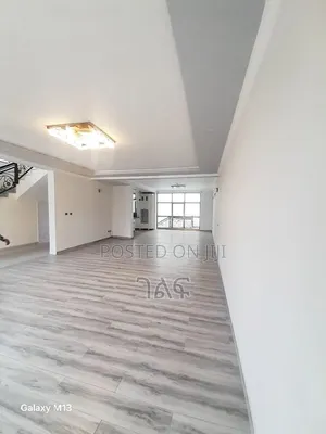 3bdrm Villa in በአስቸኳይ የሚሸጥ ዘመናዊ ቪላ, Bole for sale