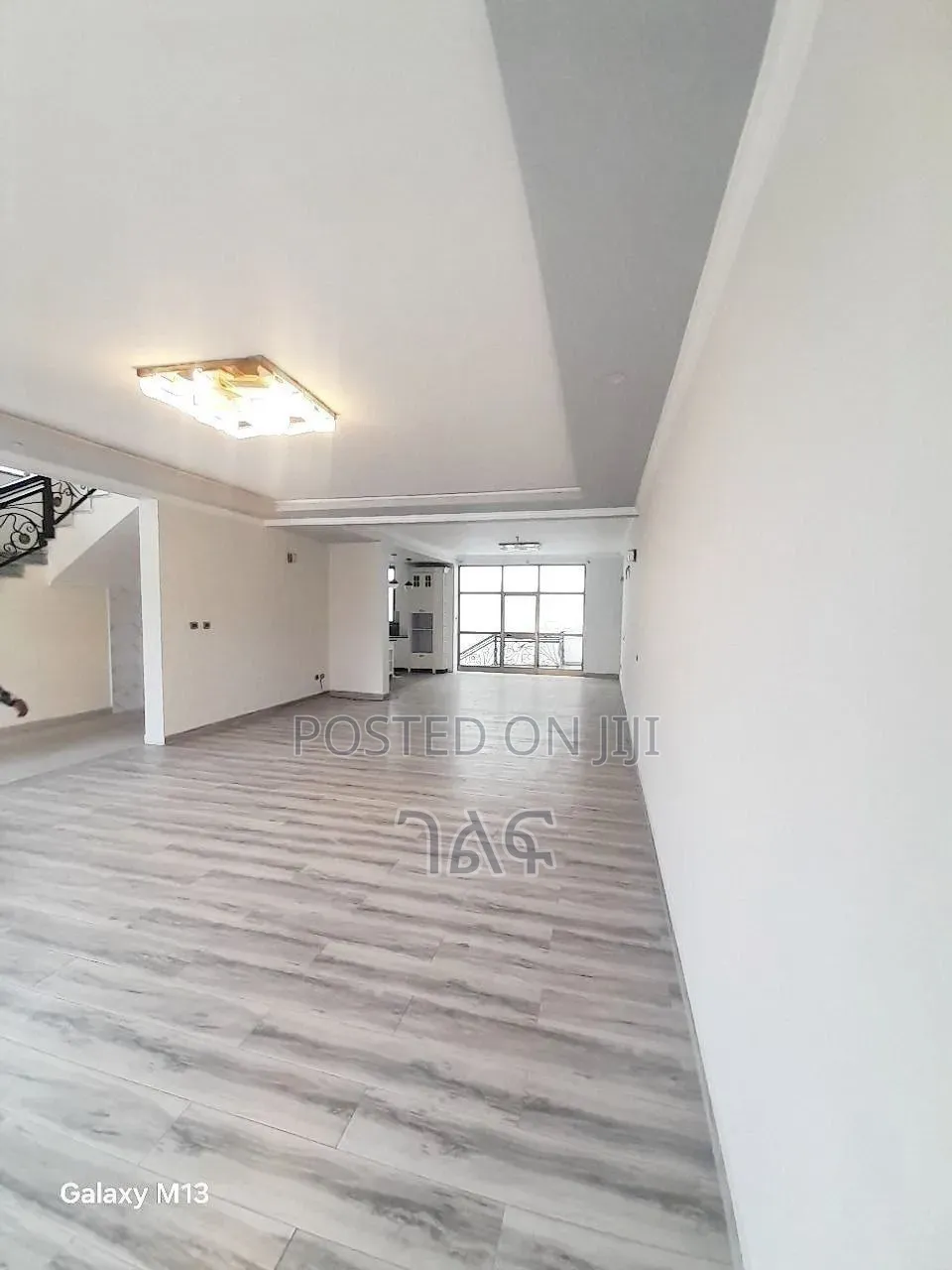 3bdrm Villa in በአስቸኳይ የሚሸጥ ዘመናዊ ቪላ, Bole for sale
