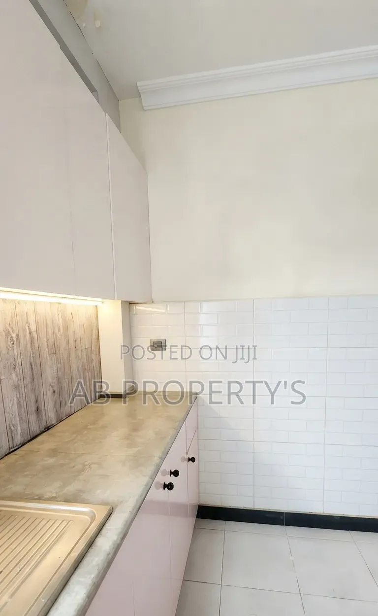 Furnished 1bdrm Apartment in 22 ጫካ ቡና, Yeka for sale