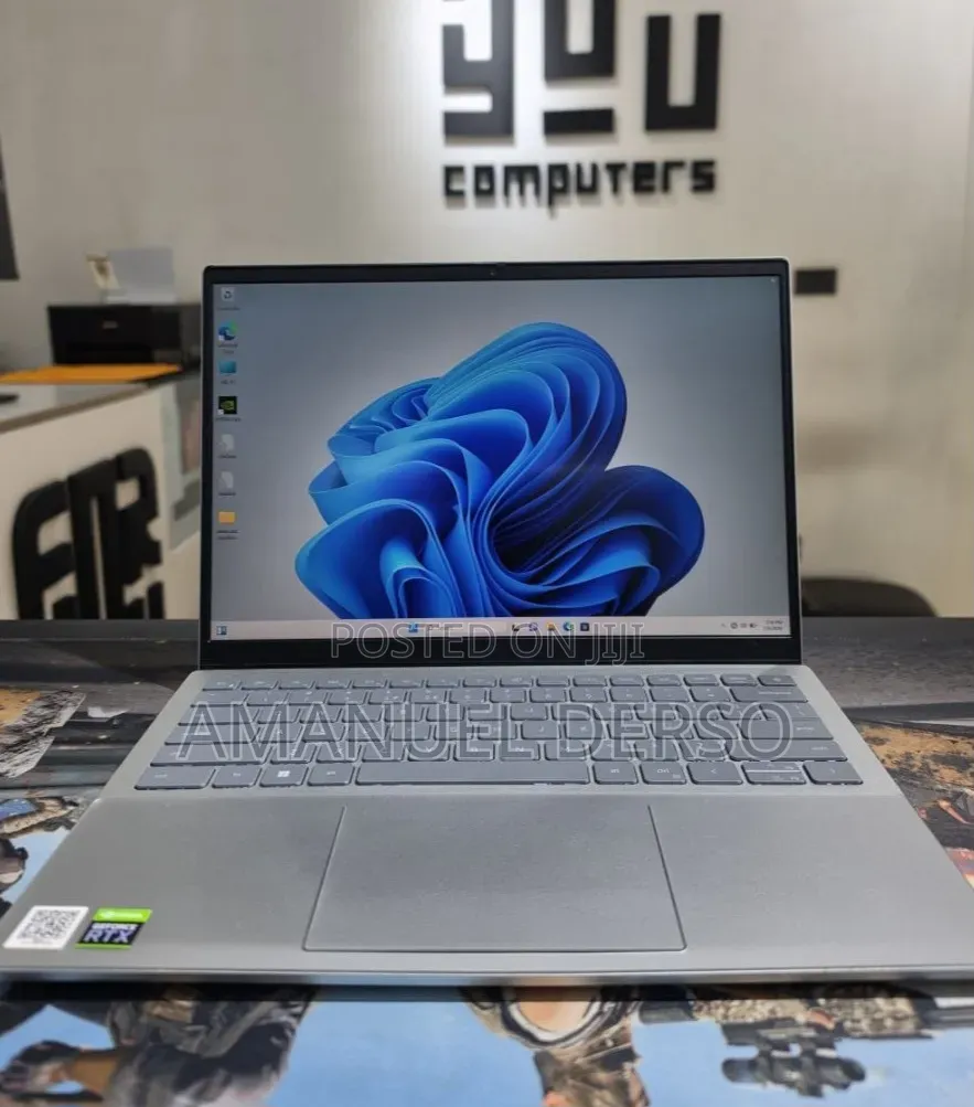 New Laptop Dell Inspiron 15 16GB Intel Core i7 SSD 512GB