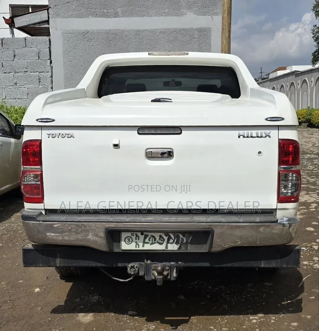 Toyota Hilux 2012