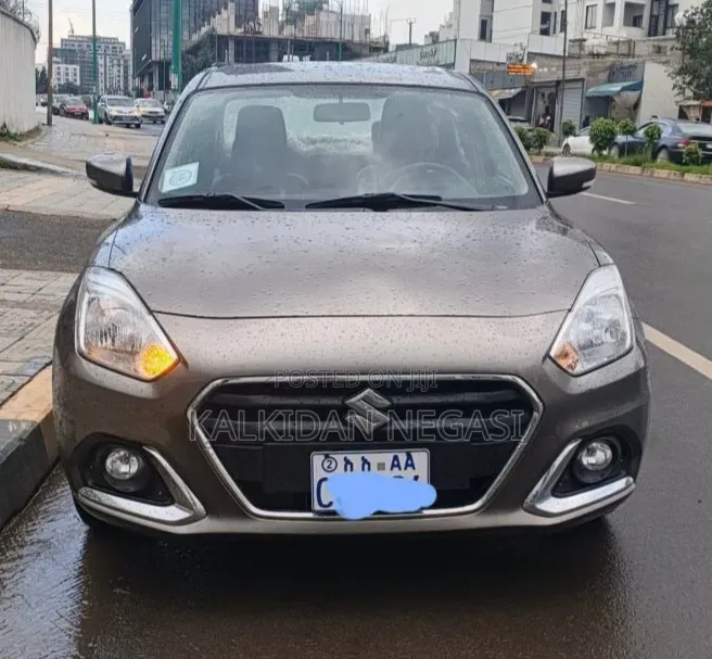 Suzuki Dzire 2023 Silver