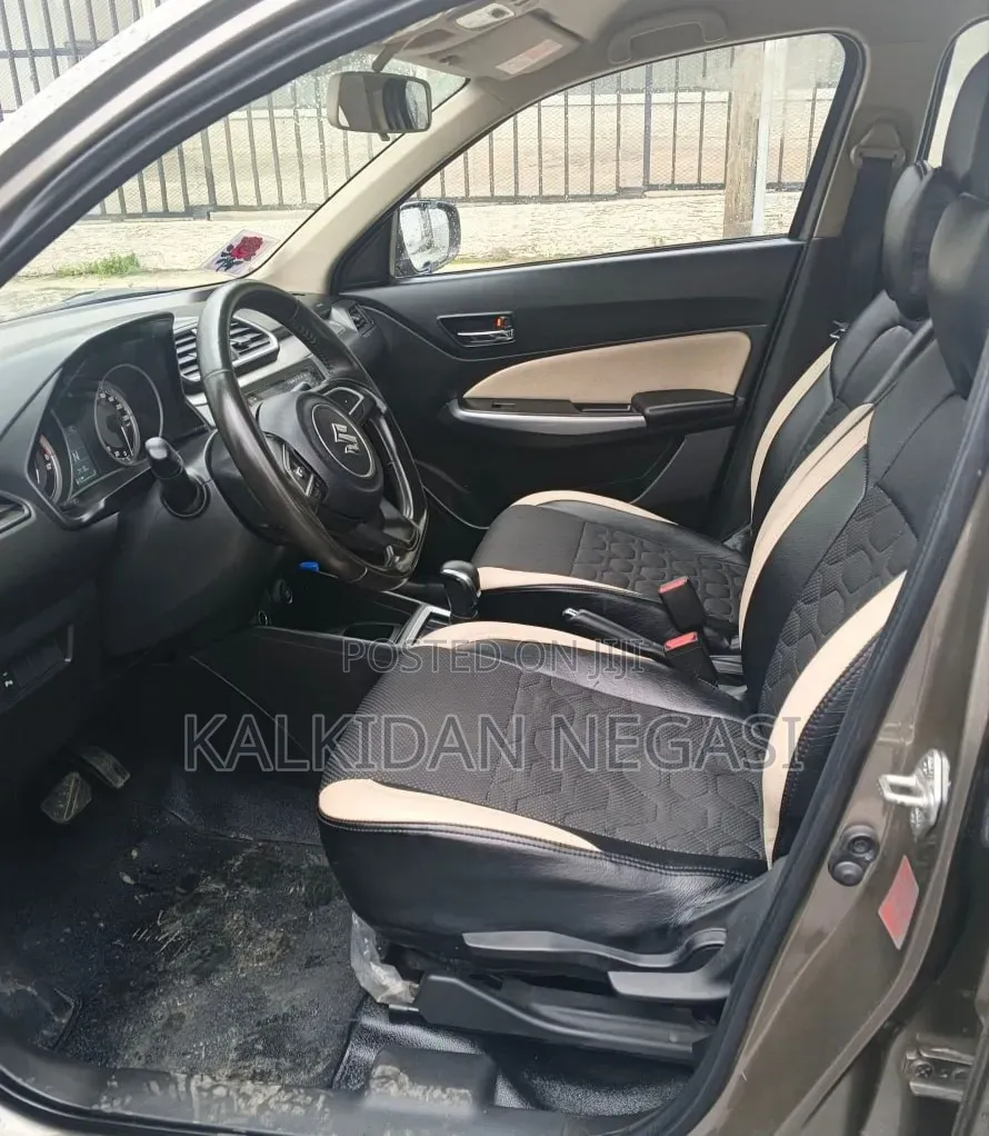 Suzuki Dzire 2023 Silver