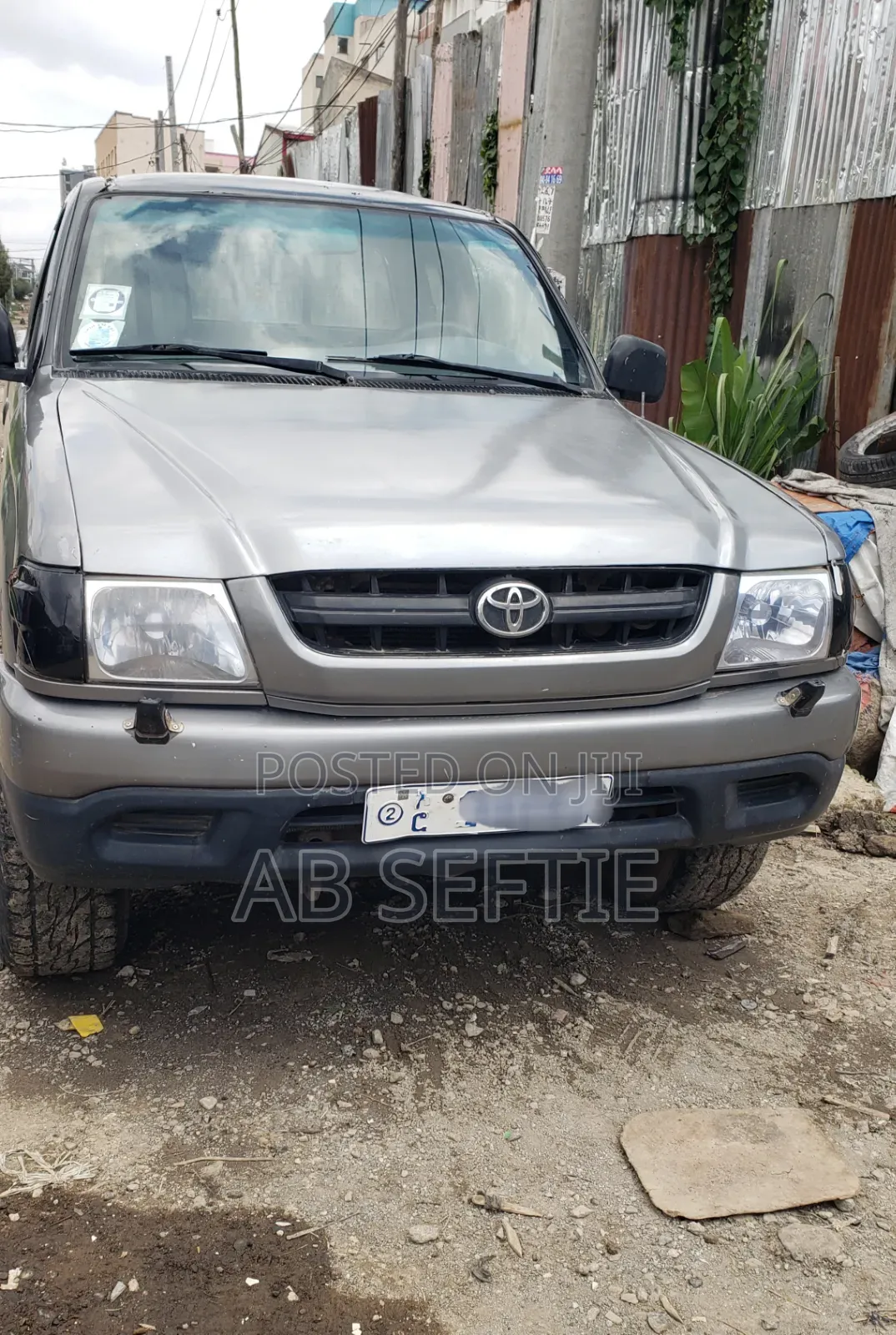 Toyota Hilux 2004 Silver