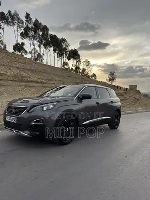 Peugeot 5008 2018 Gray