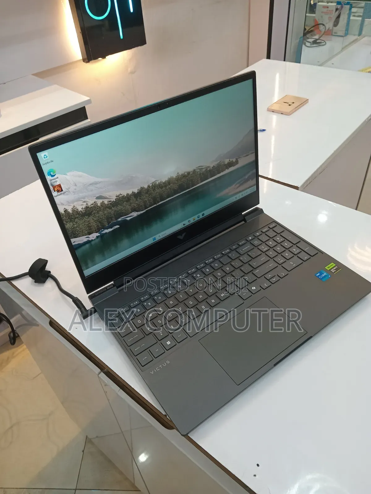 New Laptop HP Victus 15 16GB Intel Core i5 SSD 512GB
