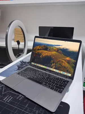 New Laptop Apple MacBook Air 2019 8GB Intel Core i5 SSD 128GB
