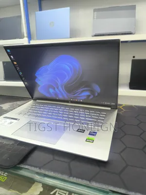 New Laptop HP Envy 17 16GB Intel Core i9 SSD 1T