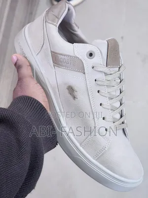 Lacoste Europa Pro Sneakers Off White