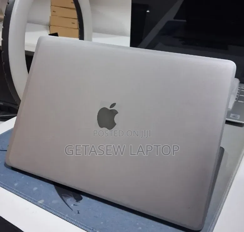 New Laptop Apple MacBook Air 2019 8GB Intel Core i5 SSD 128GB
