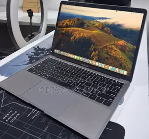 New Laptop Apple MacBook Air 2019 8GB Intel Core i5 SSD 128GB
