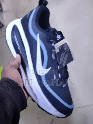 Nike Vomero 18 GTX Features a White Gore-Tex Black
