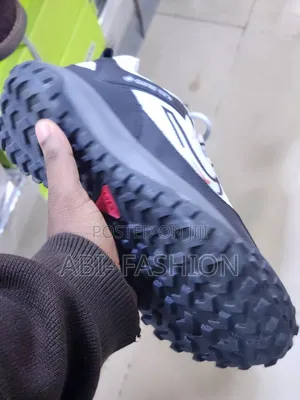 Nike ACG Mountain Fly Low Gore-Tex Sneakers
