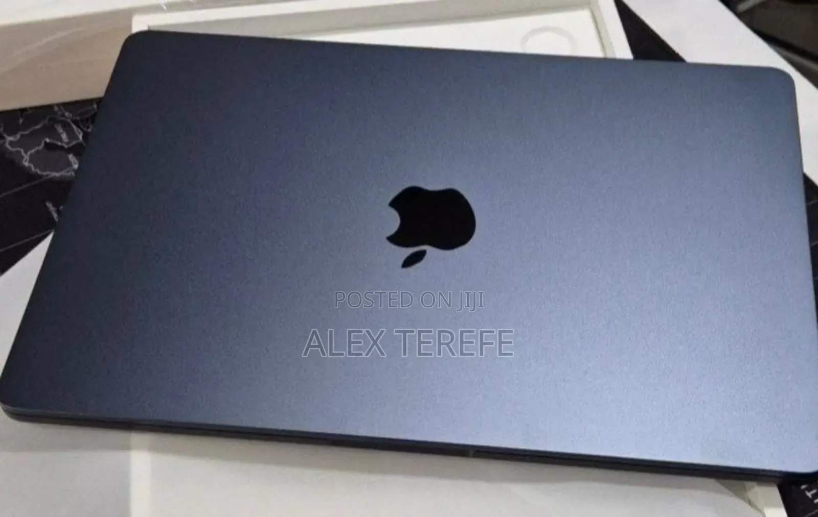 New Laptop Apple MacBook Air 2023 M2 8GB Apple M2 SSD 256GB