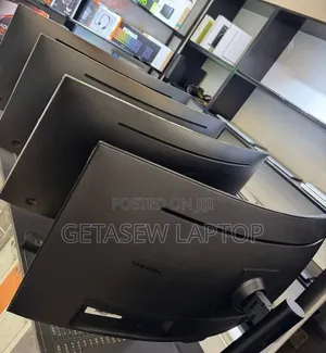 Samsung 34” Curved Monitor (C34H890WGN) 
 Screen Size – 34” Ultrawide