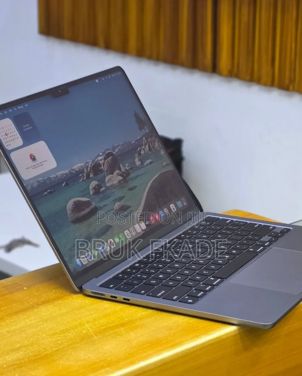 New Laptop Apple MacBook Air 2022 M2 8GB Apple M2 SSD 256GB