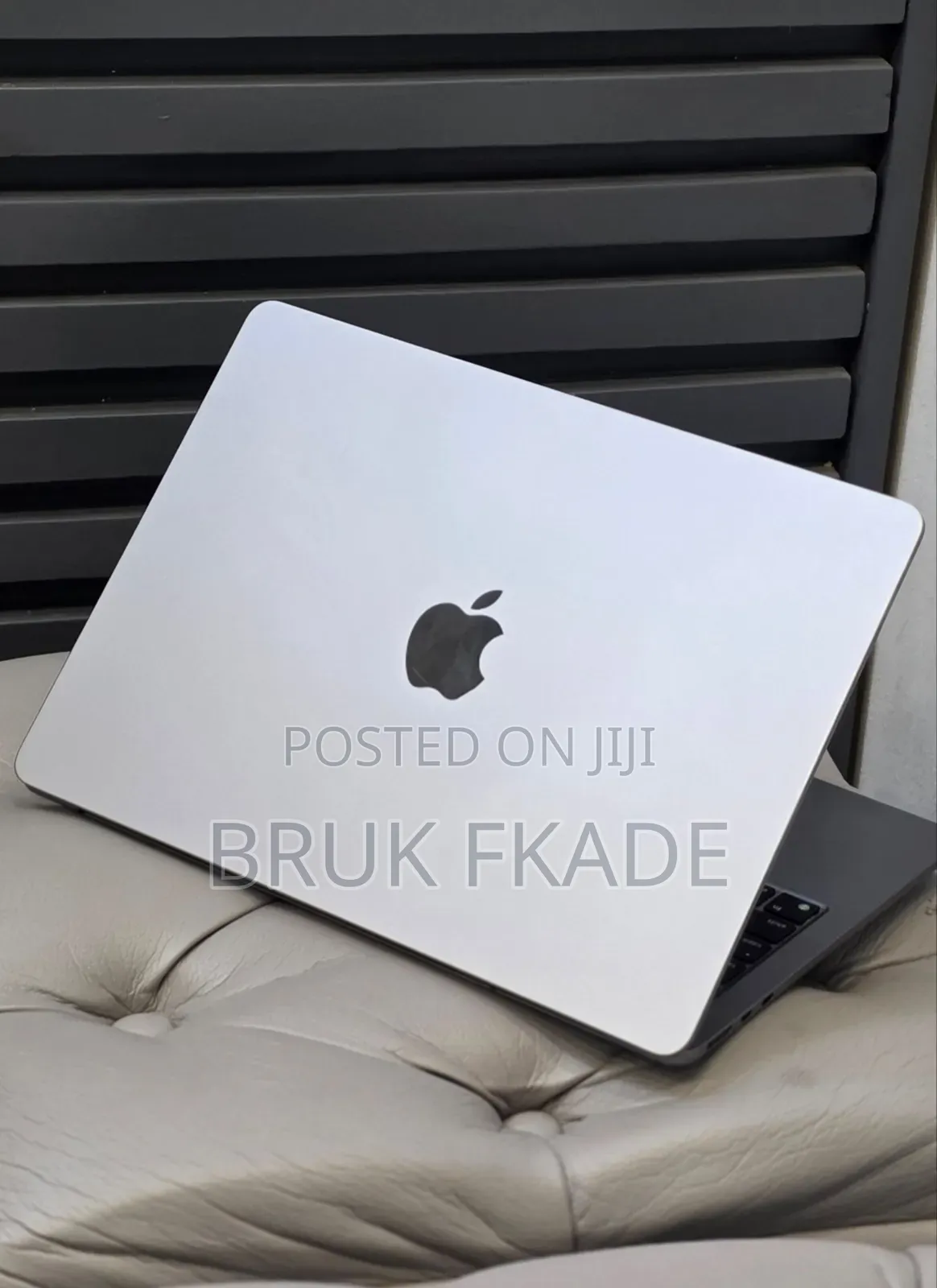 New Laptop Apple MacBook Air 2022 M2 8GB Apple M2 SSD 256GB