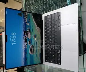 New Laptop Apple MacBook 16GB Apple M5 SSD 512GB