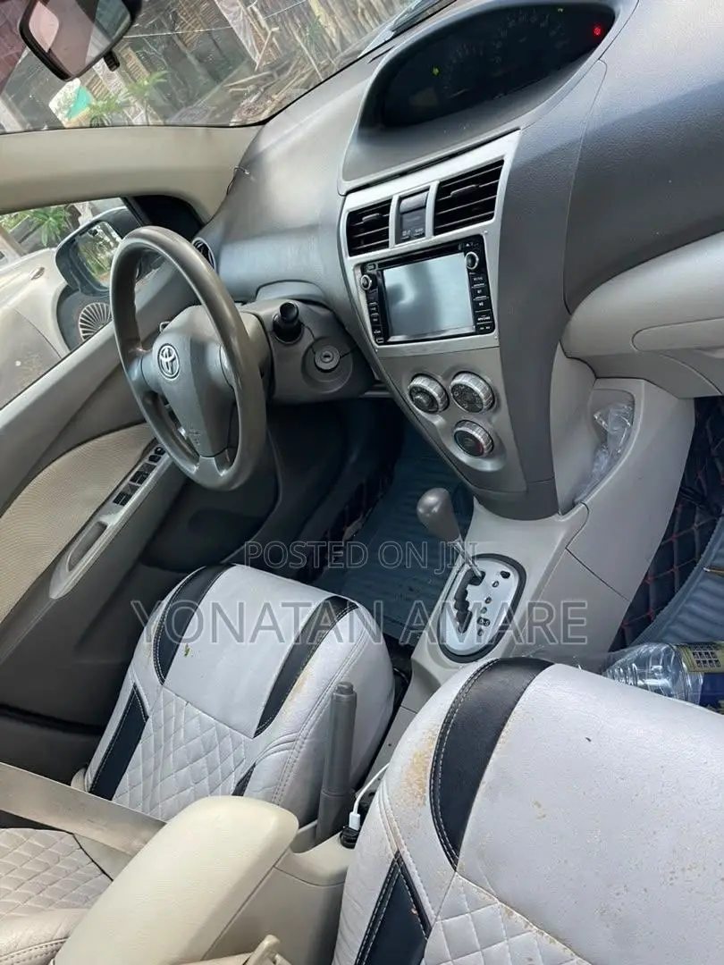 Toyota Yaris 2010