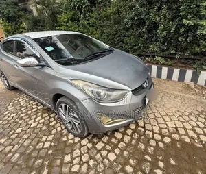 Hyundai Avante 2013 Silver