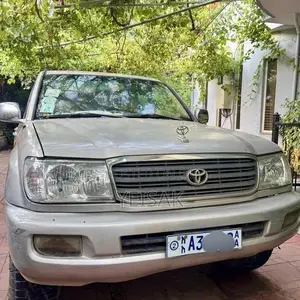 Toyota Land Cruiser 2003 Silver